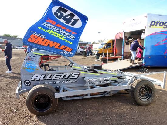 Welcome to King's Lynn - We start with Willie Skoyles Jnr who won his first race at Saddlebow Road
