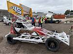 Nige_had_a_great_win_in_the_W___Y_race_racing_Jakes_car.jpg