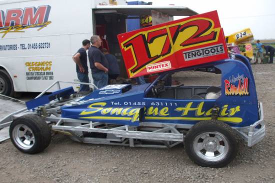 172 Mickey Randell had a good nights racing
