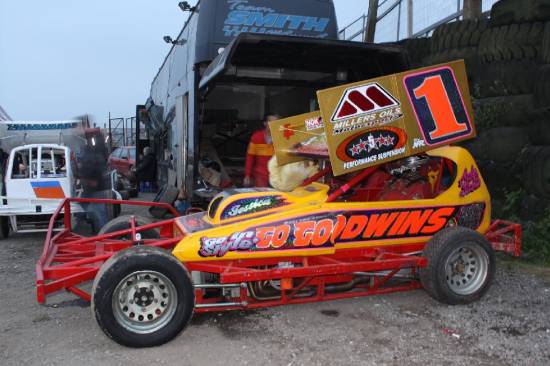 391 Andy Smith - Tyre Buffing
