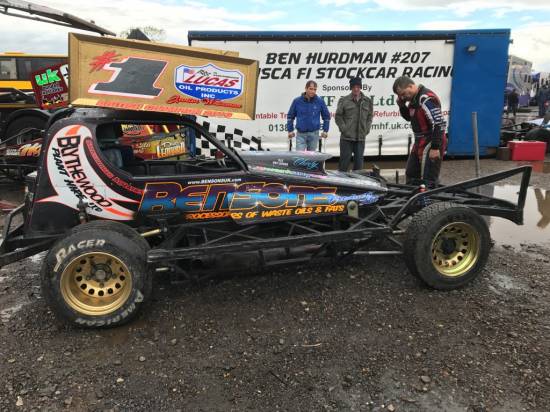 515, initially withdrew his booking due to the change in the inside rear tyre rule

