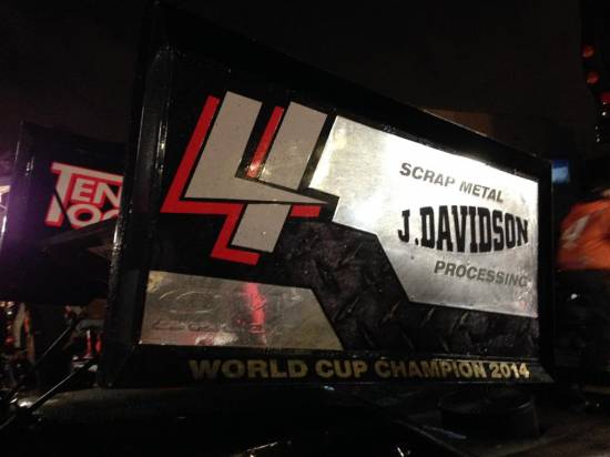 4, silver sticker on the wing for the new Shootout Champion
