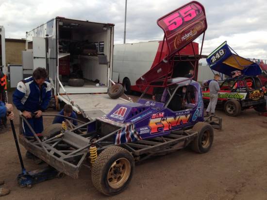 559, Bert back out after 11 years, using Craig's newest shale car
