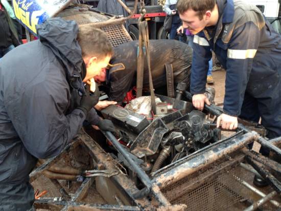 NZ282, replacement engine going in the car after problems during the Friday meeting.
