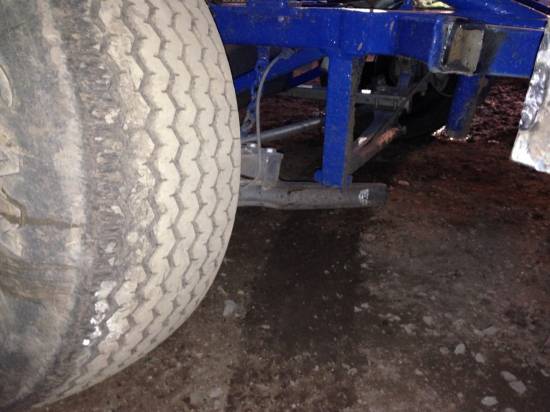 280, axle snapped
