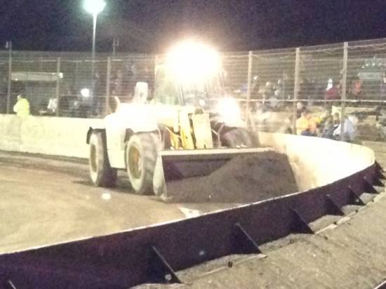 The grading was unnecessary on a dry night and good track with minimal shale built up at the fence.
