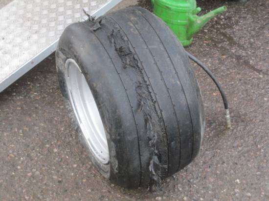 428, rear bumper rubbed on the tyre
