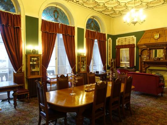 The Mayor's Parlour, a grand room on a cold day 
