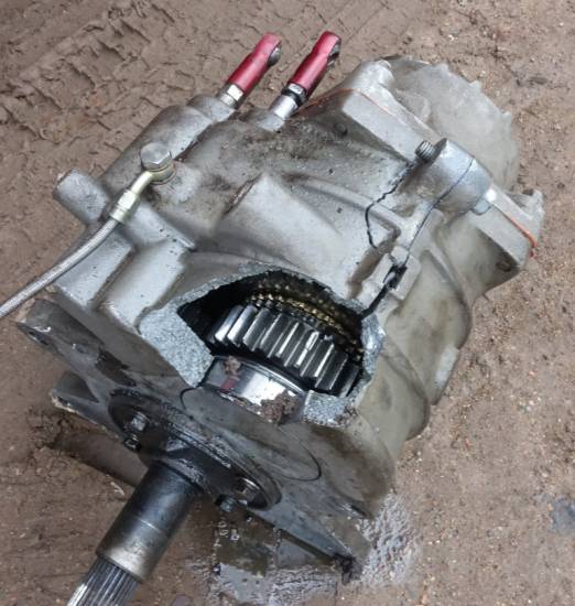 1- The removed gearbox that let go during the King's Lynn GN. A victim of the last lap action during the Final no doubt. 
