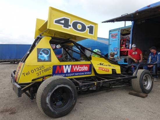 Around the Skegness pits on day one - Mark Wareham  
