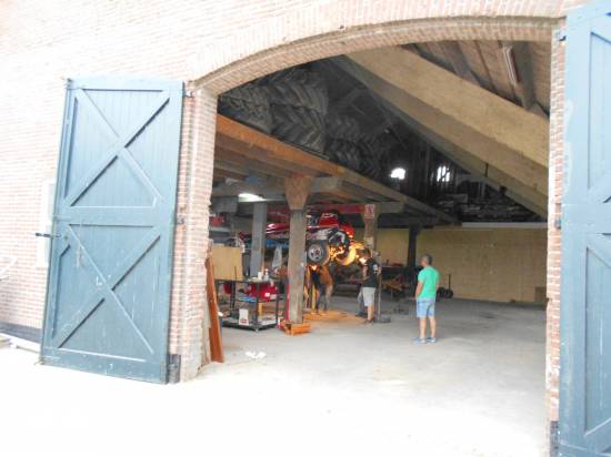 Large barn/workshop ideal for a race team.

