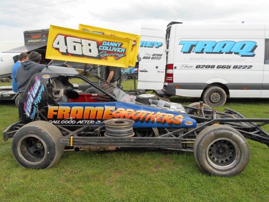 Danny Colliver had Mick Sworder turn across his front end after the 150 diff went resulting in 468 hitting the tyres.
