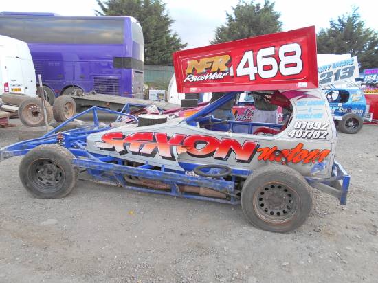 Saloon racer Danny Oliver in a Mat Newson car
